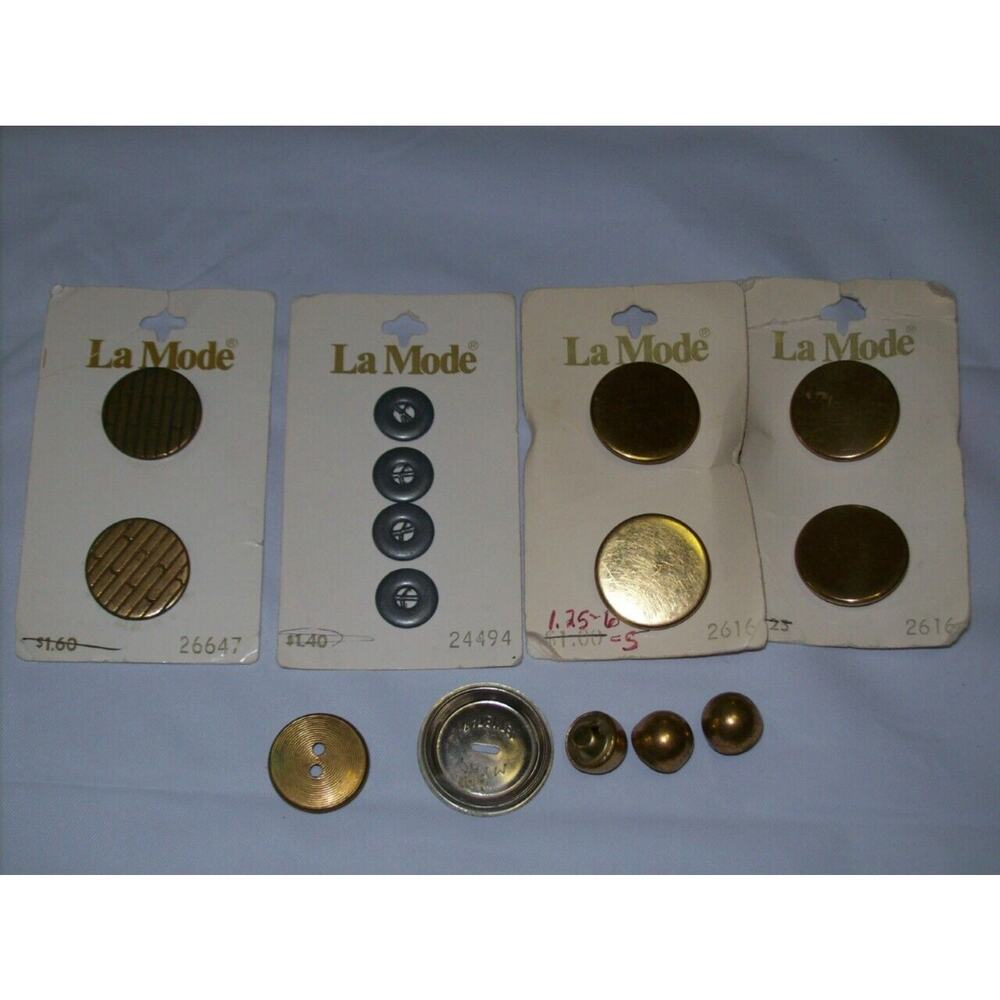 Vintage Buttons Metal Italy LaMode More -091007